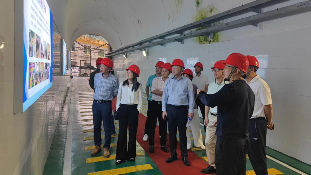 主题教育丨18av
主要领导带队赴闽东水电站爱国主义教育基地开展现场学习