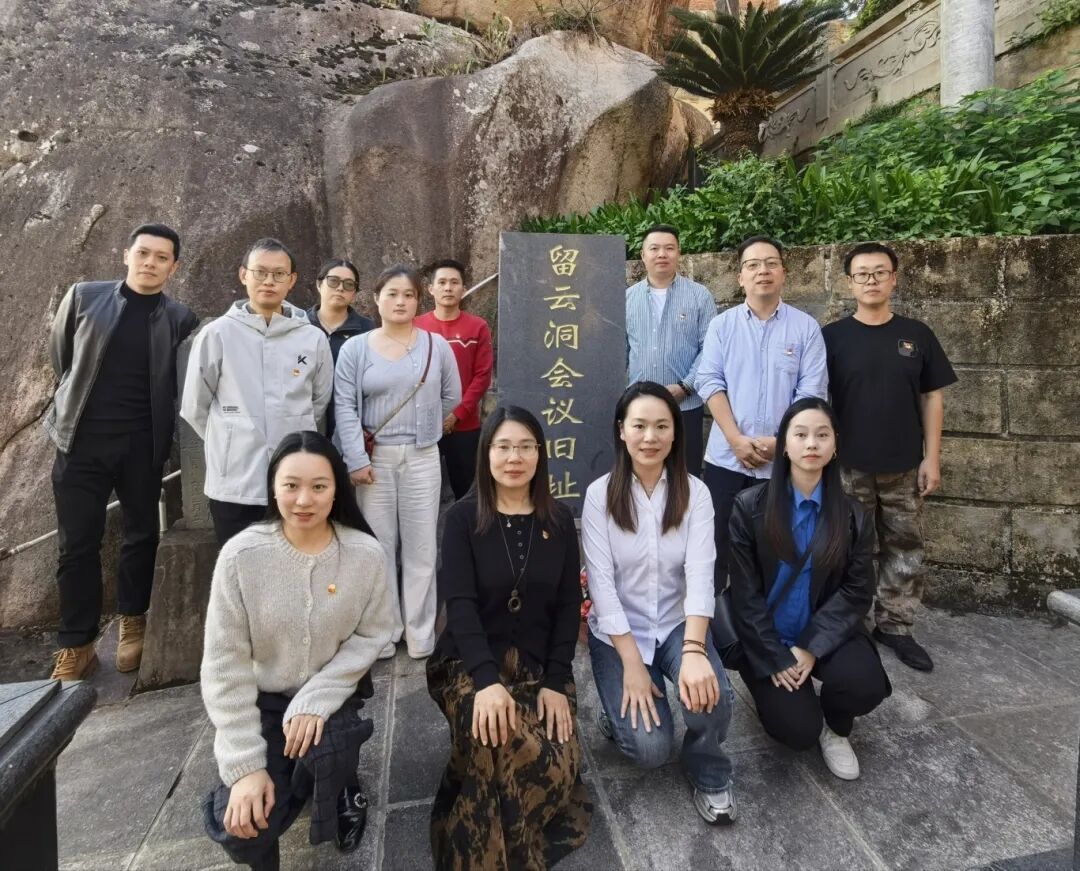 【党的建设】18av
下属企业金泰公司开展“学英模精神 践初心使命”主题党日活动