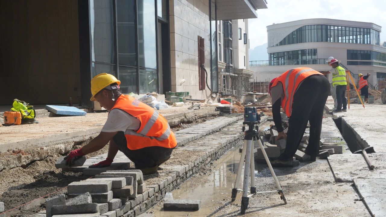 【深化拓展“三争”行动】高温下的坚守：金禾印象项目建设者用汗水筑造幸福家园​